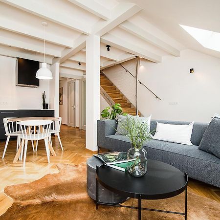 Large And Modern Apartment In The Heart Of Prague Exterior photo