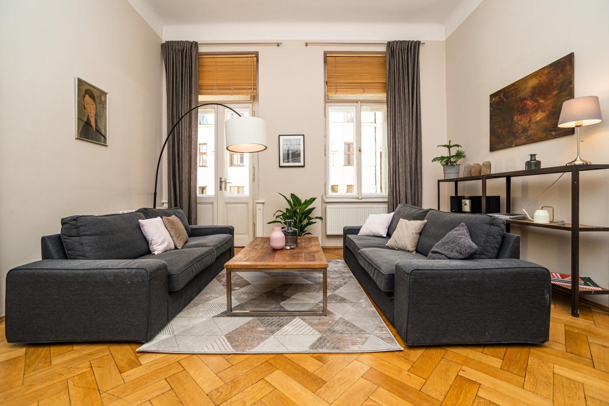 Large And Modern Apartment In The Heart Of Prague Exterior photo