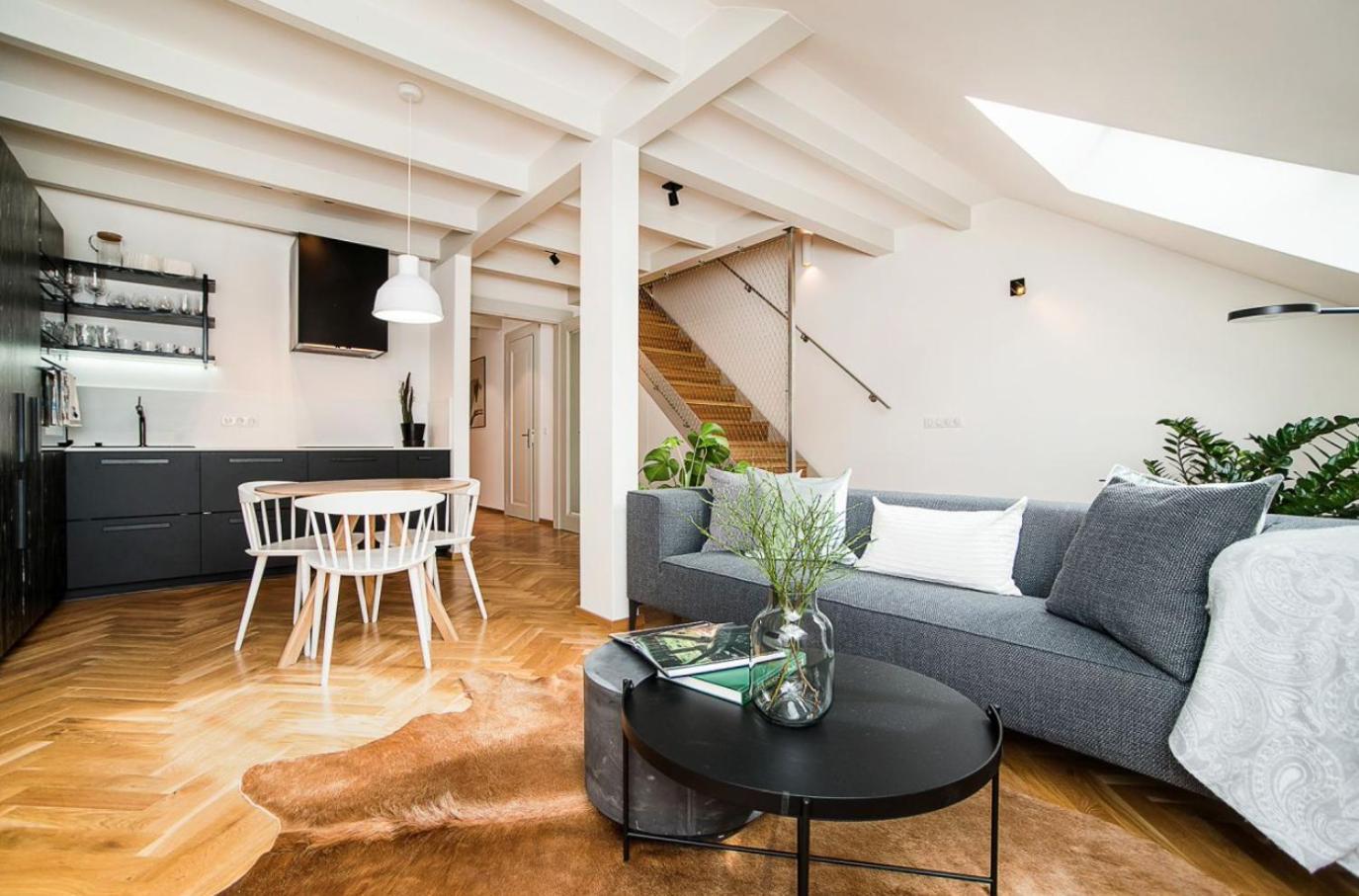 Large And Modern Apartment In The Heart Of Prague Exterior photo